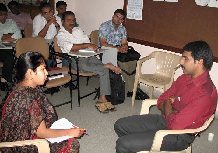 Physicians in a Saahns training session